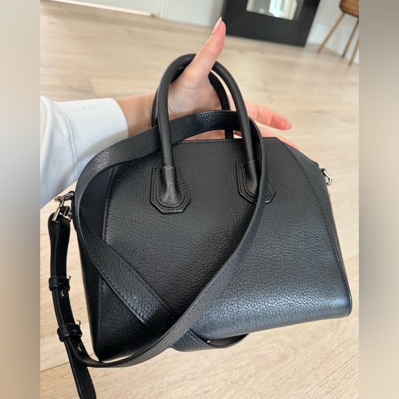 Givenchy Antigona Small Bag Black - Picture 2 of 4
